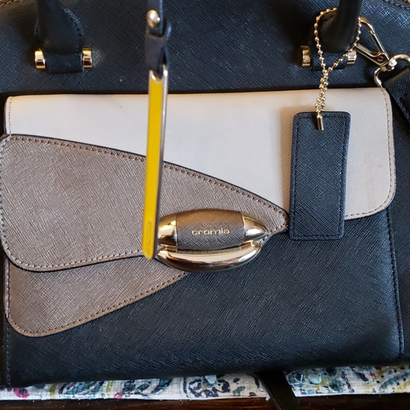 Cromia Leather Bowler Satchel Handbag - Picture 6 of 7